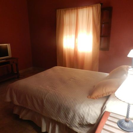 Los Colorados Hostal Angastaco Екстер'єр фото