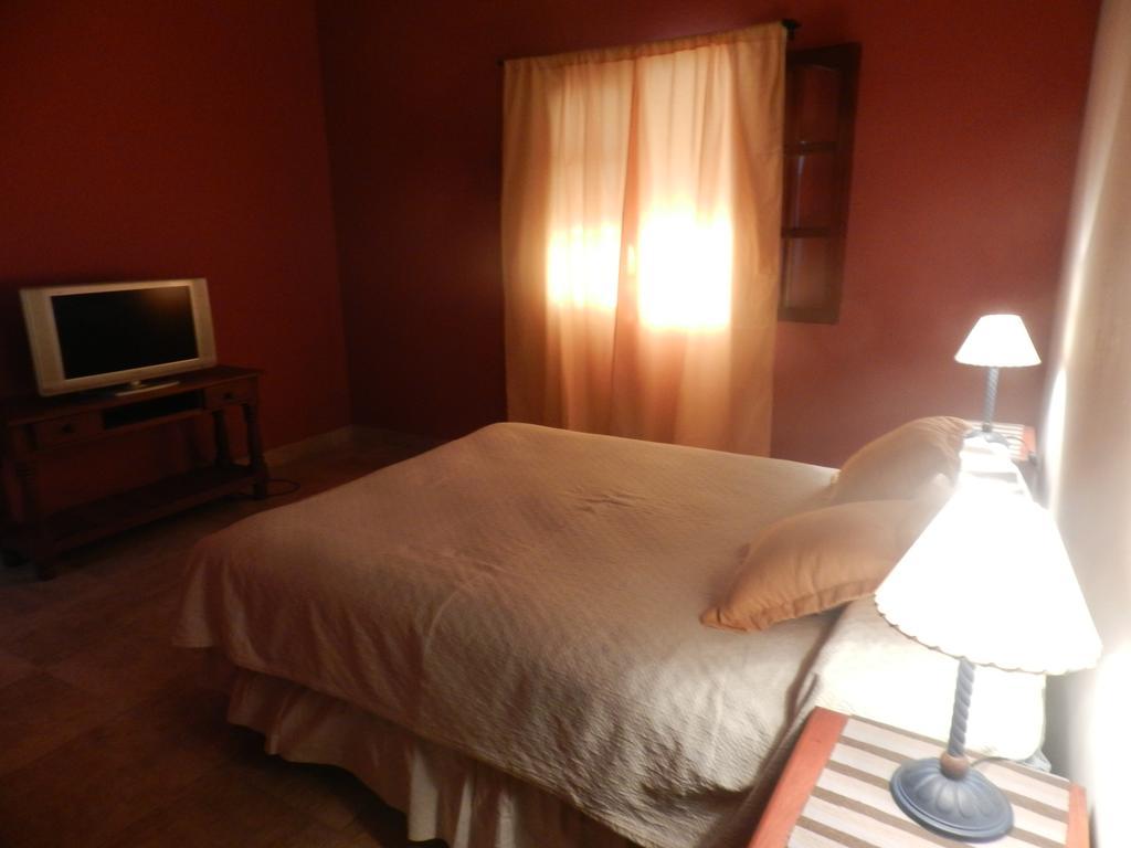 Los Colorados Hostal Angastaco Екстер'єр фото